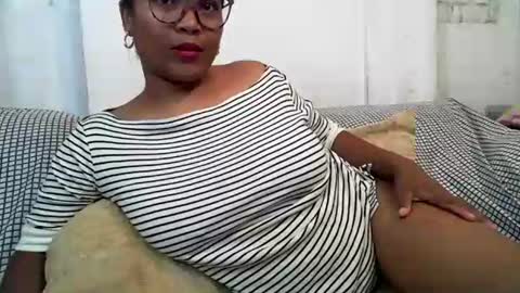 voagelle online show from 02/13/25, 06:38