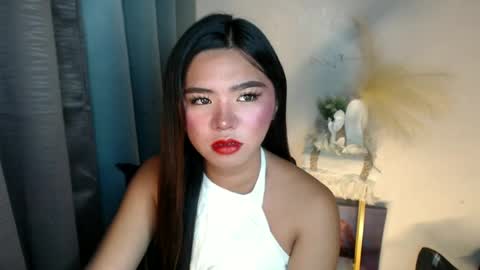 Snapshot of voganmarie chatting on 06/16/26, 09:06 voganmarie online show from 06/16/26, 09:06