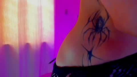 Snapshot of void_smokin chatting on 06/03/26, 05:18 Gabriela online show from 06/03/26, 05:18