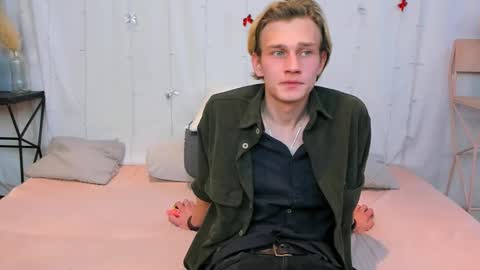 Snapshot of volan_starts chatting on 01/19/26, 04:00 Dan online show from 01/19/26, 04:00