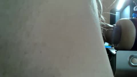 Snapshot of volleeier69 chatting on 04/17/26, 04:21 volleeier69 online show from 04/17/26, 04:21