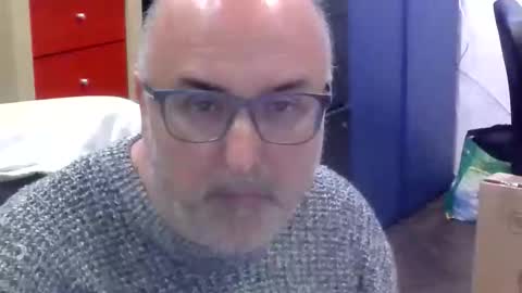 Snapshot of volpi72 chatting on 04/09/26, 06:35 volpi72 online show from 04/09/26, 06:35