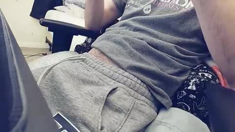 Snapshot of vonaris chatting on 03/12/25, 08:51 Vonaris online show from 03/12/25, 08:51