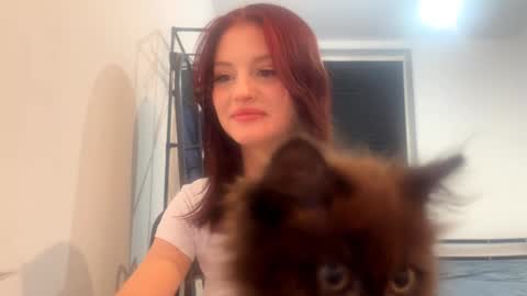 Snapshot of vondalorensen chatting on 09/17/25, 03:46 vondalorensen online show from 09/17/25, 03:46