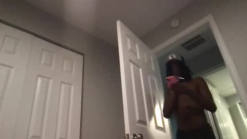 Snapshot of vonnieeb2x chatting on 10/17/25, 05:54 vonnieeb2x online show from 10/17/25, 05:54