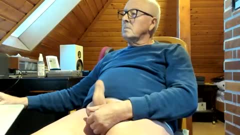 Snapshot of vonrex1 chatting on 01/03/25, 03:44 heinz online show from 01/03/25, 03:44