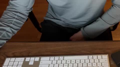 Snapshot of voterki796 chatting on 12/17/25, 03:23 voterki796 online show from 12/17/25, 03:23