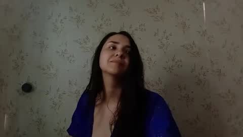 Snapshot of voulezvous_angel chatting on 03/11/26, 05:35 voulezvous_angel online show from 03/11/26, 05:35