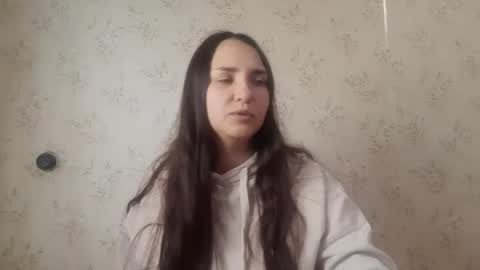 Snapshot of voulezvous_angel chatting on 04/12/26, 05:01 voulezvous_angel online show from 04/12/26, 05:01