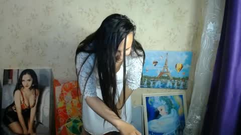 Snapshot of voulezvous_angel chatting on 05/27/26, 04:37 voulezvous_angel online show from 05/27/26, 04:37