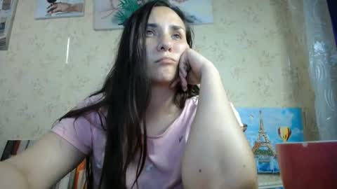 Snapshot of voulezvous_angel chatting on 06/08/26, 04:18 voulezvous_angel online show from 06/08/26, 04:18