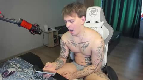 Snapshot of vova_belkin_ chatting on 10/25/25, 09:17 vova online show from 10/25/25, 09:17