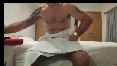 voyeur1391365 online show from 09/17/25, 07:37