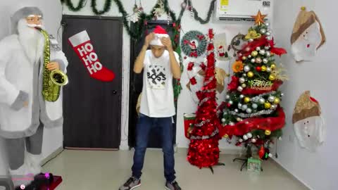 Snapshot of voyeurism_guys chatting on 12/16/25, 10:59 voyeurism_guys online show from 12/16/25, 10:59