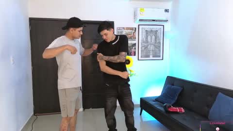 Snapshot of voyeurism_guys chatting on 04/11/26, 11:31 voyeurism_guys online show from 04/11/26, 11:31