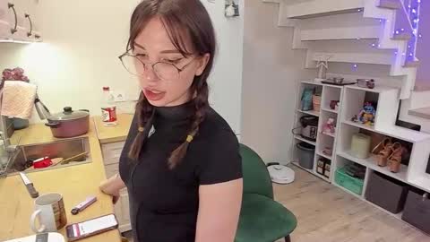 voyliza online show from 10/05/25, 02:48