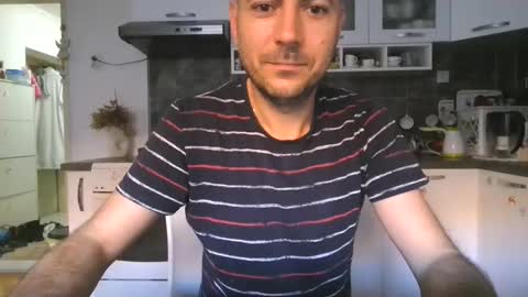 Snapshot of vozd chatting on 05/18/26, 02:01 sweetcock online show from 05/18/26, 02:01