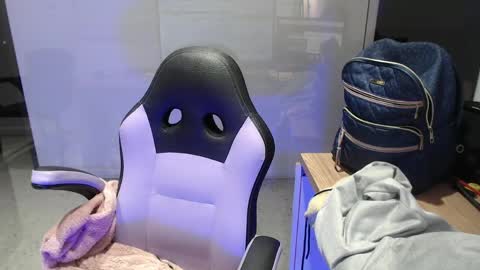 Snapshot of vr_099 chatting on 04/20/26, 06:31 vr_099 online show from 04/20/26, 06:31