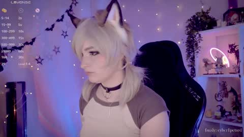 Snapshot of vronnier chatting on 11/26/25, 02:07 vronnier online show from 11/26/25, 02:07