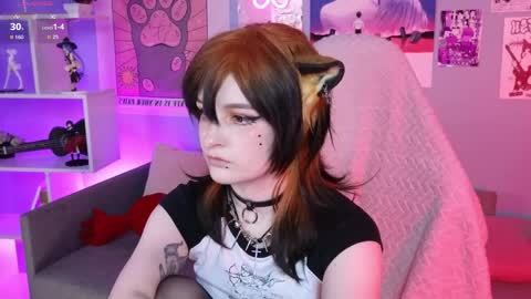 Snapshot of vronnier chatting on 04/16/26, 03:57 vronnier online show from 04/16/26, 03:57