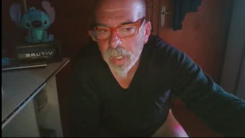 oscar online show from 10/31/25, 11:17