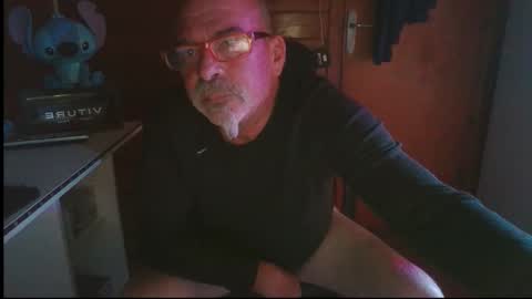 oscar online show from 11/17/25, 08:03