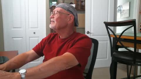 Snapshot of vueuorme chatting on 12/08/24, 04:39 Vueuorme online show from 12/08/24, 04:39