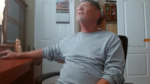 Snapshot of vueuorme chatting on 01/11/26, 03:17 Vueuorme online show from 01/11/26, 03:17