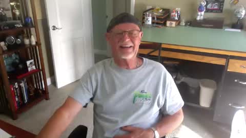 Snapshot of vueuorme chatting on 05/10/26, 01:49 Vueuorme online show from 05/10/26, 01:49