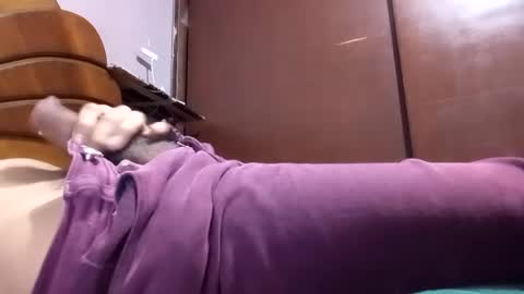 Snapshot of vujadetr chatting on 10/03/25, 10:18 vujadetr online show from 10/03/25, 10:18