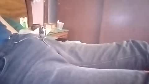 Snapshot of vujadetr chatting on 10/28/25, 07:27 vujadetr online show from 10/28/25, 07:27