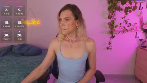 Snapshot of vulgar_wife chatting on 03/06/25, 01:14 Vikky online show from 03/06/25, 01:14