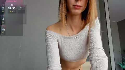 Snapshot of vvalkyriee chatting on 04/25/26, 11:13 vvalkyriee online show from 04/25/26, 11:13