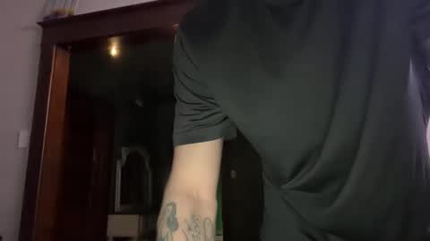 Snapshot of vveejay48826 chatting on 04/23/26, 02:35 vveejay online show from 04/23/26, 02:35