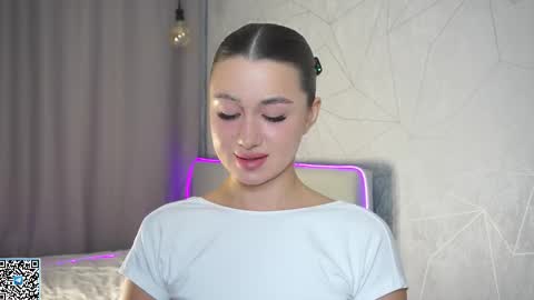 Snapshot of vvilly_wonka chatting on 10/05/25, 01:37 Ethal - thank you for thumb up online show from 10/05/25, 01:37