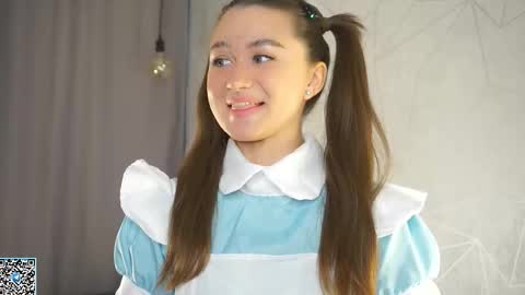 Snapshot of vvilly_wonka chatting on 10/10/25, 01:59 Ethal - thank you for thumb up online show from 10/10/25, 01:59