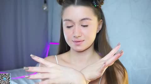 Snapshot of vvilly_wonka chatting on 11/16/25, 01:44 Ethal - thank you for thumb up online show from 11/16/25, 01:44