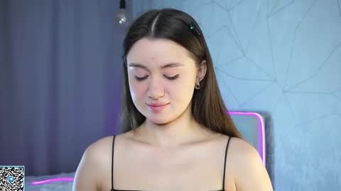 Snapshot of vvilly_wonka chatting on 11/21/25, 01:48 Ethal - thank you for thumb up online show from 11/21/25, 01:48