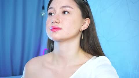 Snapshot of vvilly_wonka chatting on 12/15/25, 01:43 Ethal - thank you for thumb up online show from 12/15/25, 01:43