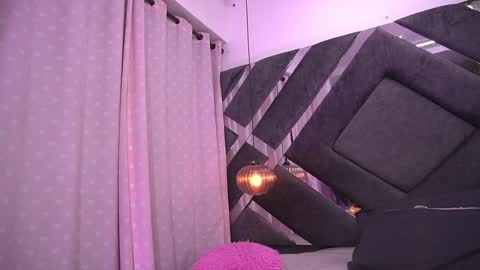 Violeta online show from 02/05/25, 03:13