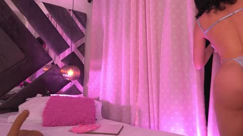 Violeta online show from 09/25/25, 03:10