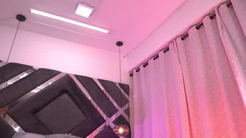 Violeta online show from 10/11/25, 03:06