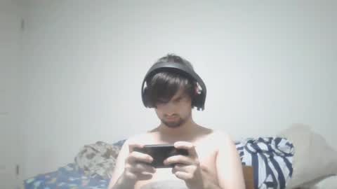 Snapshot of vygrax chatting on 02/19/25, 10:53 Vygrax online show from 02/19/25, 10:53