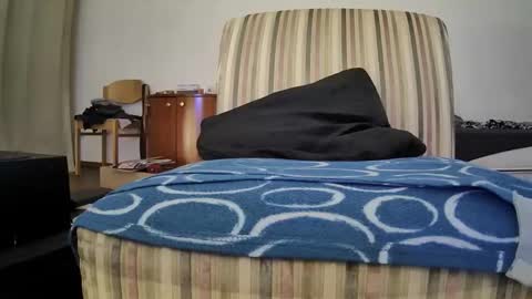 Snapshot of vype121 chatting on 09/16/25, 10:00 vype121 online show from 09/16/25, 10:00