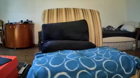 Snapshot of vype121 chatting on 12/05/25, 07:17 vype121 online show from 12/05/25, 07:17