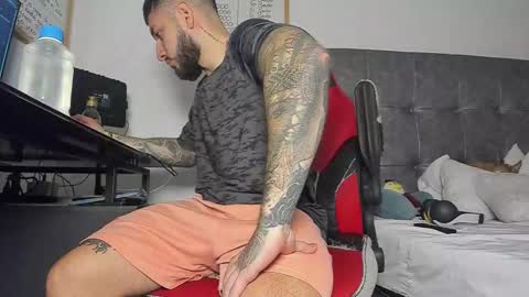 vyxen_ online show from 03/23/26, 08:02