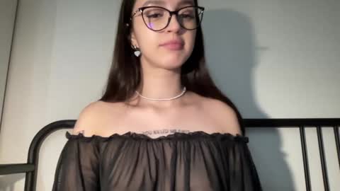 Snapshot of w33d7 chatting on 01/09/25, 09:58 Alice Before pvt write to me in PM online show from 01/09/25, 09:58