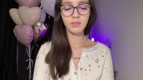 Snapshot of w33d7 chatting on 01/23/25, 03:11 Alice Before pvt write to me in PM online show from 01/23/25, 03:11