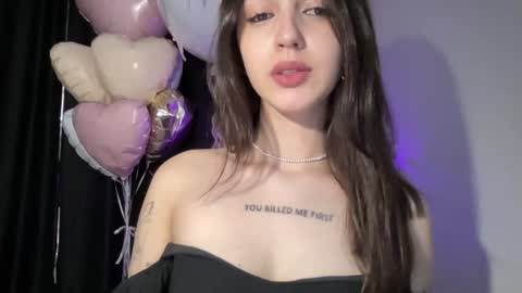 Snapshot of w33d7 chatting on 01/24/25, 09:37 Alice Before pvt write to me in PM online show from 01/24/25, 09:37