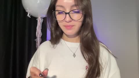 Snapshot of w33d7 chatting on 02/07/25, 10:30 Alice Before pvt write to me in PM online show from 02/07/25, 10:30